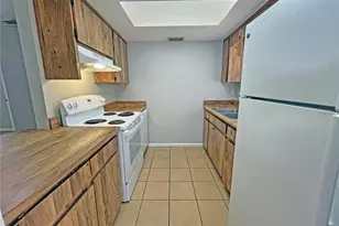 9509 Fieldview Cir, Thonotosassa, FL 33592 - Photo 10