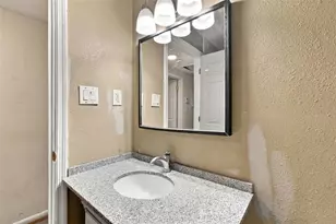 8010 Sharon Dr, Tampa, FL 33617 - Photo 6