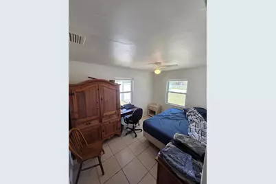 8205 48th Avenue N, Saint Petersburg, FL 33709 - Photo 6