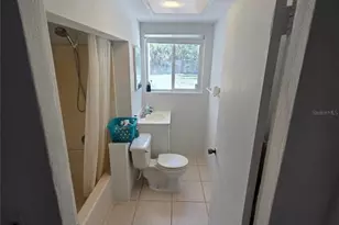 8205 48th Ave N, Saint Petersburg, FL 33709 - Photo 8