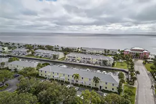 4924 Beach Dr SE, Saint Petersburg, FL 33705 - Photo 1