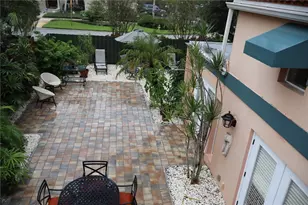 1630 Bonita Ln, Sarasota, FL 34239 - Photo 2