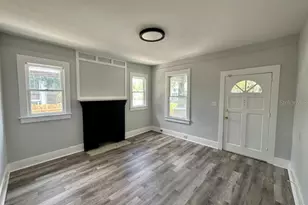 1021 E Cayuga St, Tampa, FL 33603 - Photo 6