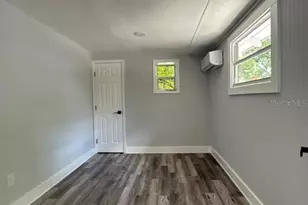 1021 E Cayuga St, Tampa, FL 33603 - Photo 14
