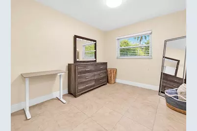 2429 Park Street N, Saint Petersburg, FL 33710 - Photo 20