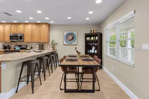 2429 Park St N, Saint Petersburg, FL 33710 - Photo 8