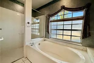 5829 Carriage Dr, Sarasota, FL 34243 - Photo 22