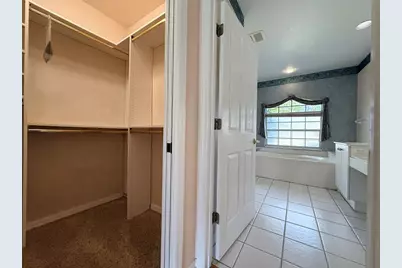 5829 Carriage Drive, Sarasota, FL 34243 - Photo 20