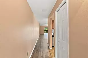 3165 Landmark Dr, Clearwater, FL 33761 - Photo 12