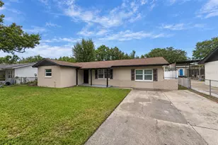 4424 Porpoise Dr, Tampa, FL 33617 - Photo 2