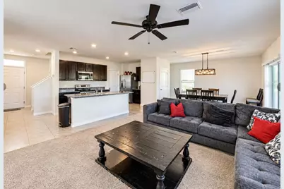 10940 Trailing Vine Drive, Tampa, FL 33610 - Photo 2