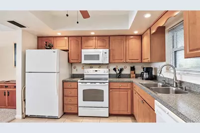 5200 Brittany Drive S #606, Saint Petersburg, FL 33715 - Photo 6