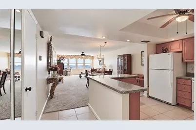 5200 Brittany Drive S #606, Saint Petersburg, FL 33715 - Photo 4