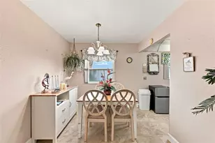 1802 Bedford Ln, Sun City Center, FL 33573 - Photo 12