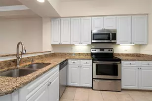4309 Bay Club Cir, Tampa, FL 33607 - Photo 14