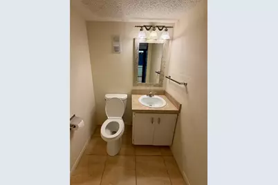 450 Treasure Island Cwy #302, Treasure Island, FL 33706 - Photo 8