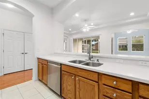 1009 Chelsea Greens Ct, Sun City Center, FL 33573 - Photo 10