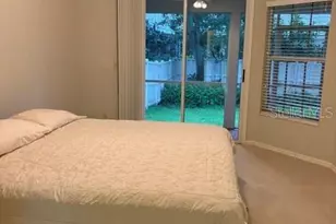 402 Date Palm Ct NE, Saint Petersburg, FL 33703 - Photo 10