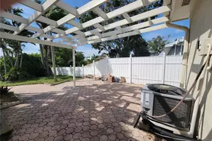 7880 2nd Ave S, Saint Petersburg, FL 33707 - Photo 36
