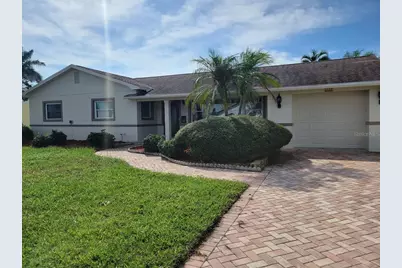 7880 2nd Avenue S, Saint Petersburg, FL 33707 - Photo 2