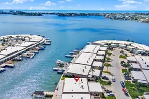 594 Boca Ciega Point Blvd N, Saint Petersburg, FL 33708 - Photo 28