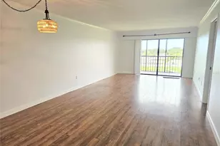 9490 Harbor Greens Way, Seminole, FL 33776 - Photo 4