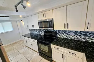 9490 Harbor Greens Way, Seminole, FL 33776 - Photo 6