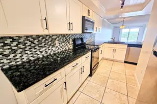 9490 Harbor Greens Way, Seminole, FL 33776 - Photo 8