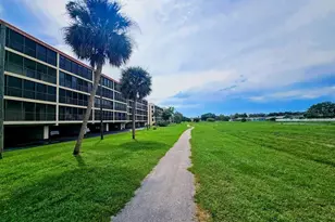 9490 Harbor Greens Way, Seminole, FL 33776 - Photo 42
