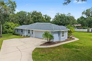 915 Lake Thomas Ln, Lutz, FL 33548 - Photo 56
