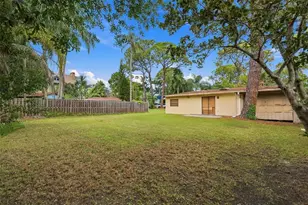 511 Tennessee Ave, Crystal Beach, FL 34681 - Photo 6
