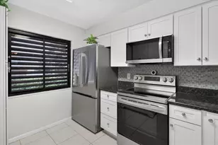 1800 Mariner Dr, Tarpon Springs, FL 34689 - Photo 10