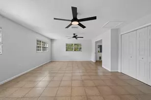 1708 Pond Lake Dr, Tampa, FL 33612 - Photo 34