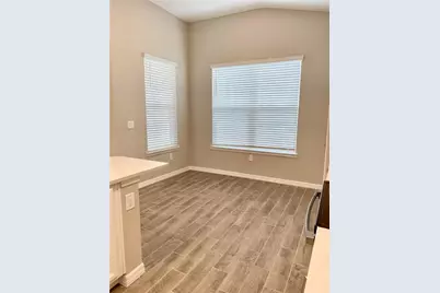 33879 Astoria Cir, Wesley Chapel, FL 33545 - Photo 12