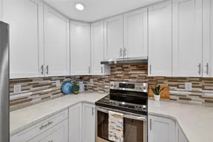 731 83rd Ave N, Saint Petersburg, FL 33702 - Photo 6