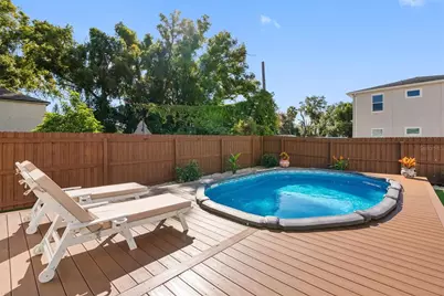 210 W Euclid Avenue, Tampa, FL 33602 - Photo 2