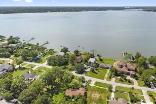 600 Shore Dr E, Oldsmar, FL 34677 - Photo 8