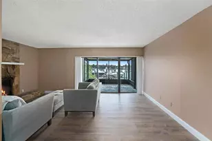 8719 Cove Ct, Tampa, FL 33615 - Photo 4