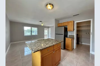 816 62nd Avenue NE, Saint Petersburg, FL 33702 - Photo 8