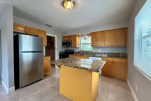 816 62nd Ave NE, Saint Petersburg, FL 33702 - Photo 6