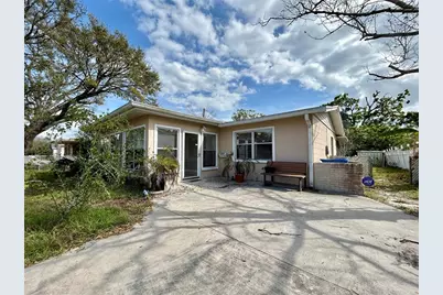 816 62nd Avenue NE, Saint Petersburg, FL 33702 - Photo 1