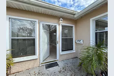 816 62nd Avenue NE, Saint Petersburg, FL 33702 - Photo 2