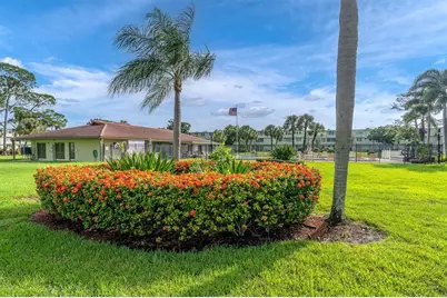 4885 1st Street NE #106, Saint Petersburg, FL 33703 - Photo 14