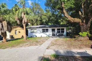 621 Lincoln Ave, Tarpon Springs, FL 34689 - Photo 1