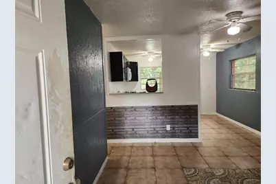 621 Lincoln Avenue, Tarpon Springs, FL 34689 - Photo 2