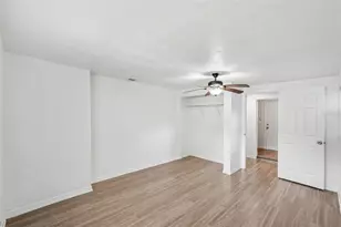 2433 S Ramona Cir, Tampa, FL 33612 - Photo 12