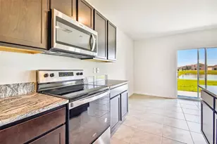 2774 Common Fig Run, Wesley Chapel, FL 33543 - Photo 4