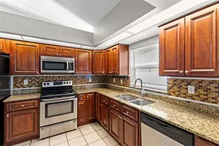 17504 Woodthrush Pl, Tampa, FL 33647 - Photo 12