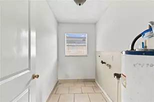 2461 Chestnut Woods Dr, Lakeland, FL 33815 - Photo 10