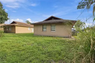 2461 Chestnut Woods Dr, Lakeland, FL 33815 - Photo 6